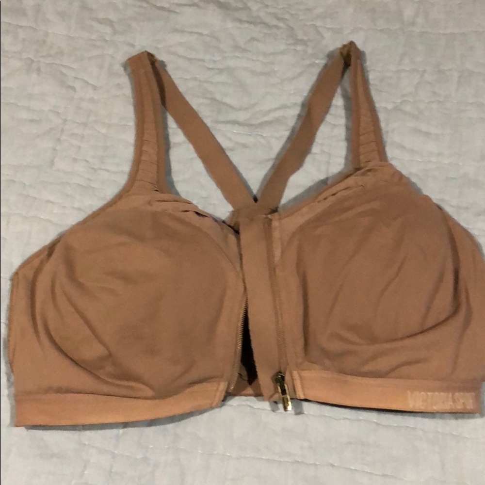 Victoria’s Secret knockout sports bra 36DD